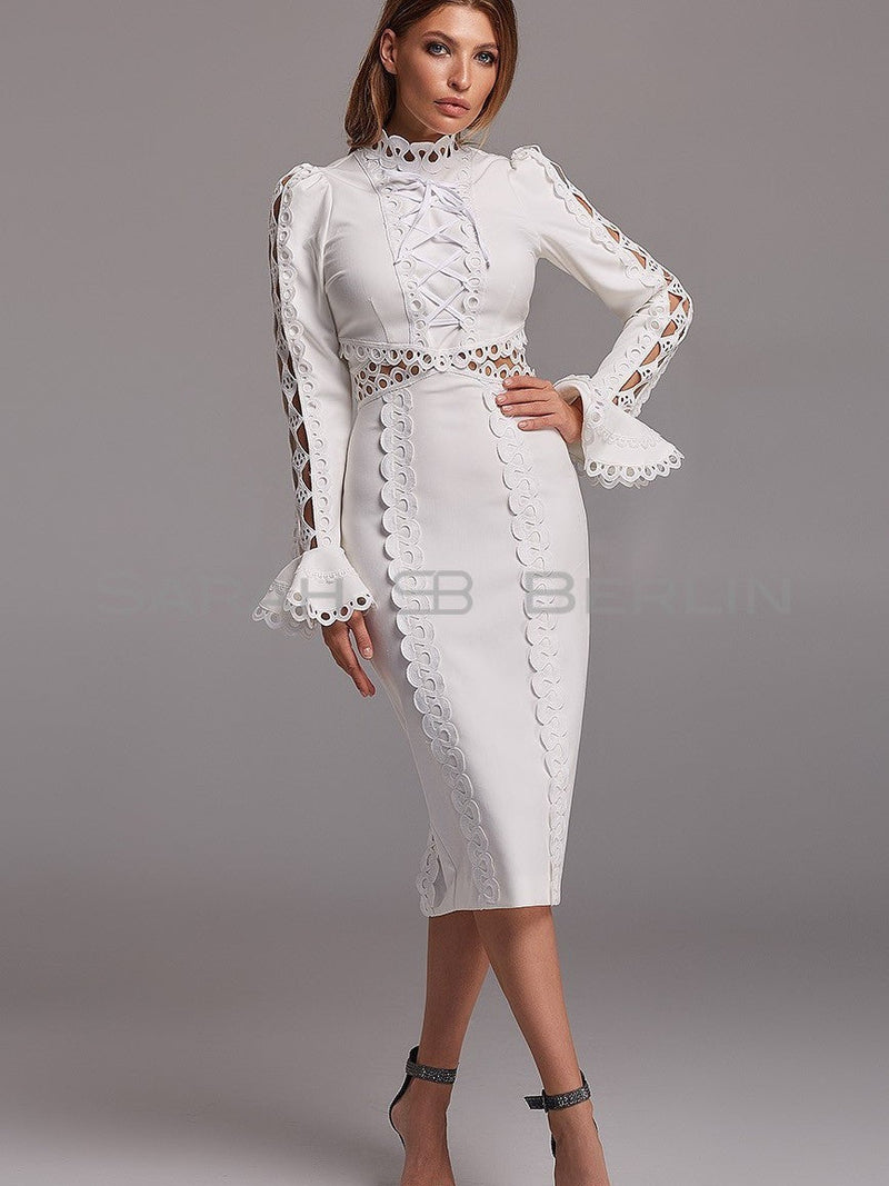 Well Tailored Dress with a Graceful Silhouette