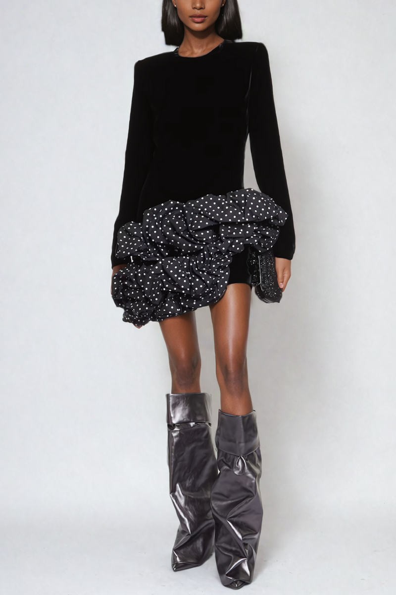 Well Tailored Dress with a Graceful Silhouette