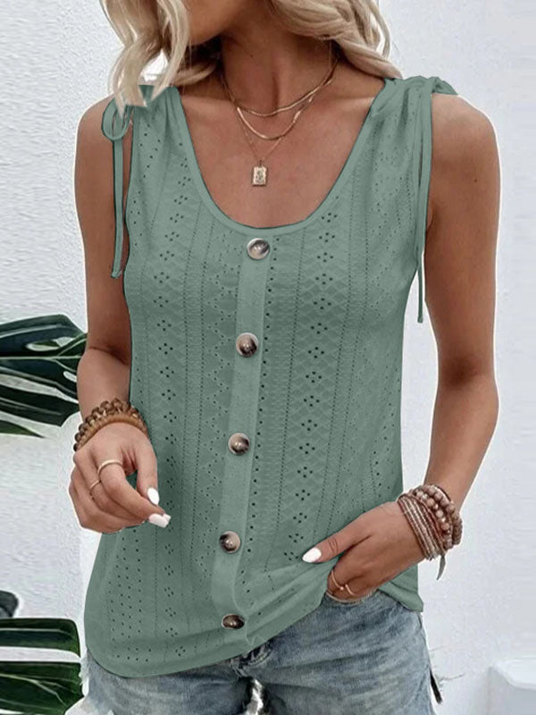 Polished Top with an Effortless Classic Look