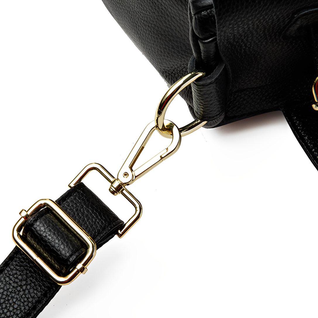 Well Tailored Bag with a Graceful Silhouette