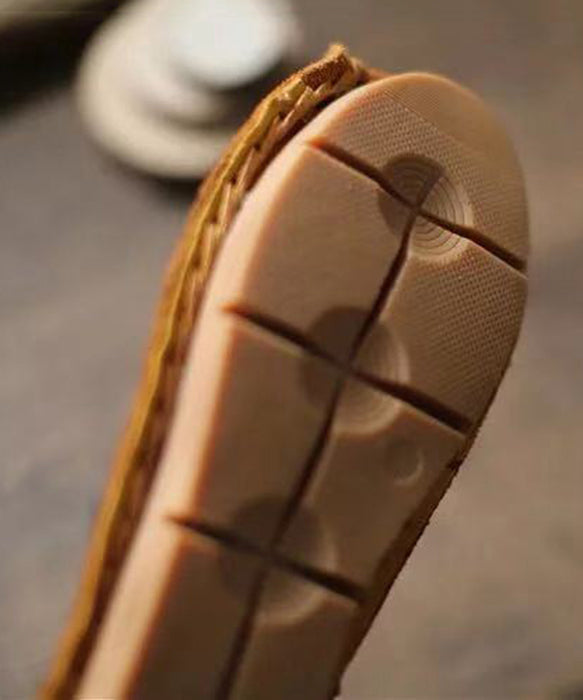 Well Tailored Shoes with a Graceful Silhouette