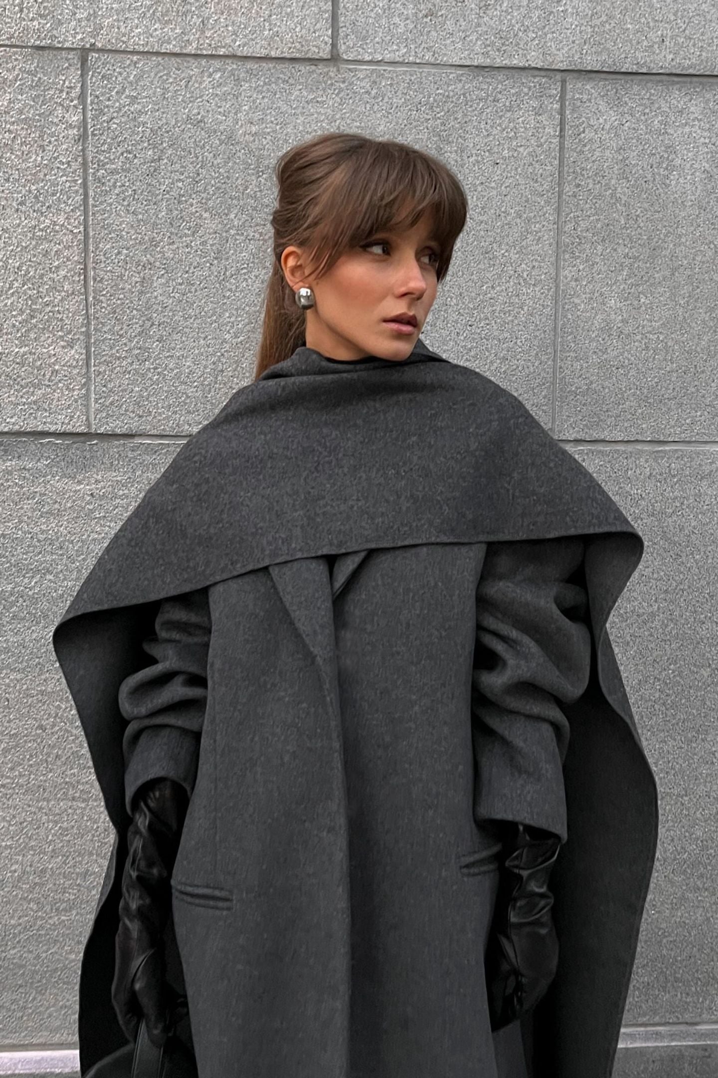 Well Tailored Coat with a Graceful Silhouette