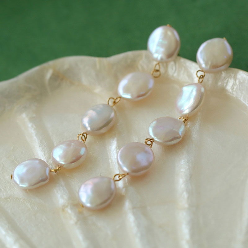Gracefully Styled Garment for Any Occasion