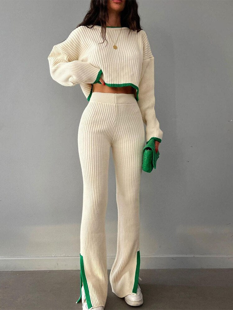 Effortlessly Elegant Sweater with a Timeless Design