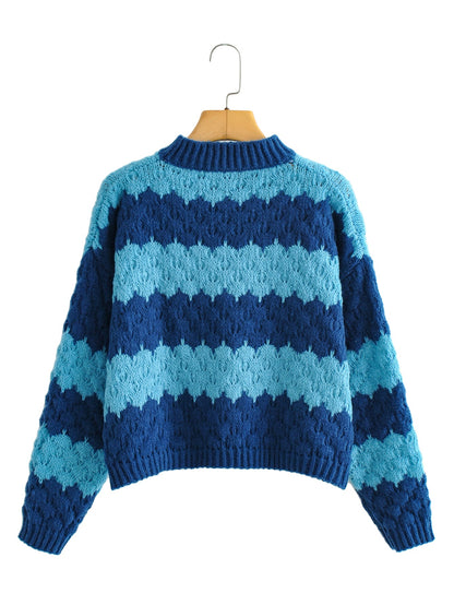 Classic Vintage Sweater with a Flattering Fit