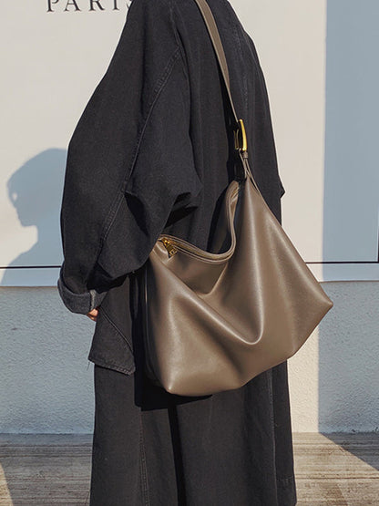 Polished Bag with an Effortless Classic Look