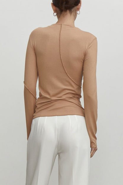 Beautifully Finished Top in a Timeless Design