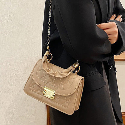 Beautifully Finished Bag in a Timeless Design