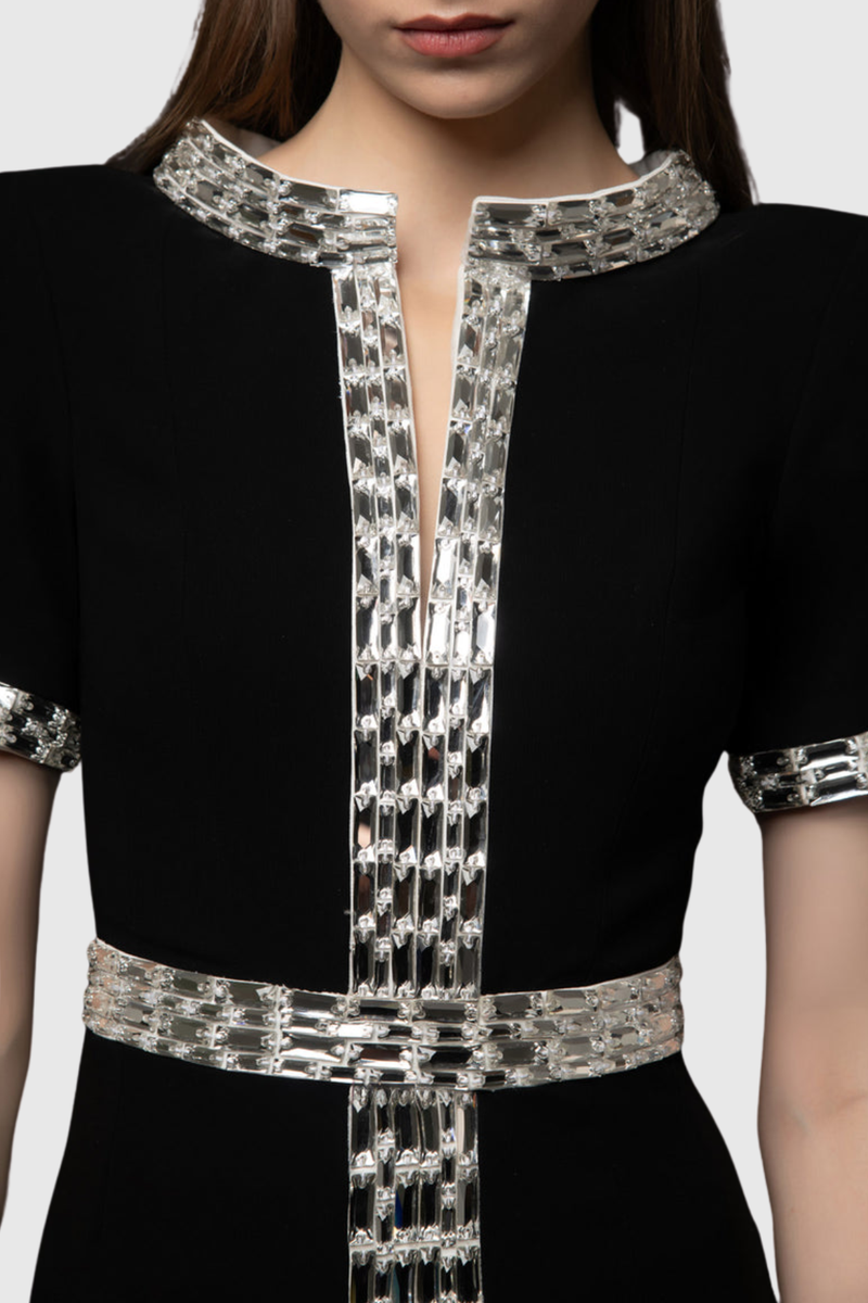 Sophisticated Dress with a Clean Classic Look