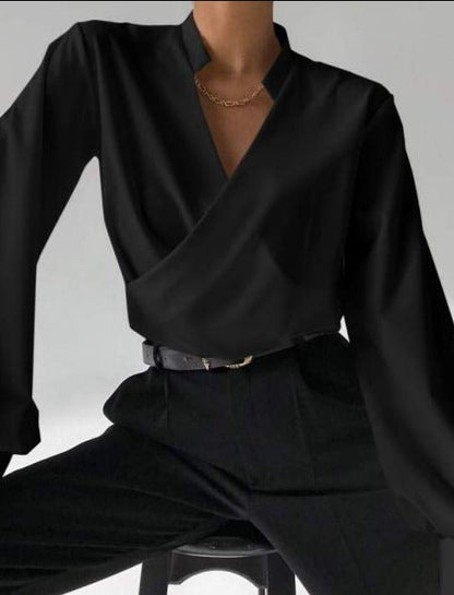Effortlessly Elegant Shirt with a Timeless Design