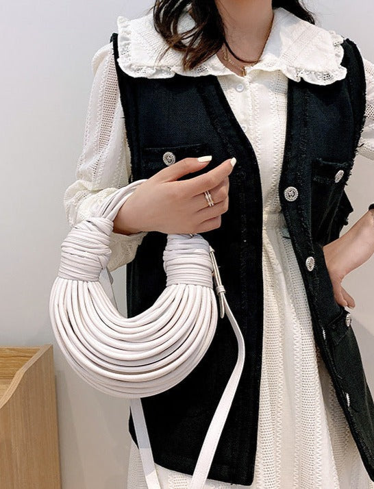 Gracefully Styled Bag for Any Occasion