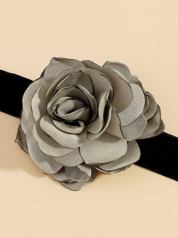 Sophisticated Garment with a Clean Classic Look