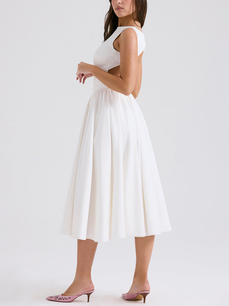 Gracefully Styled Dress for Any Occasion