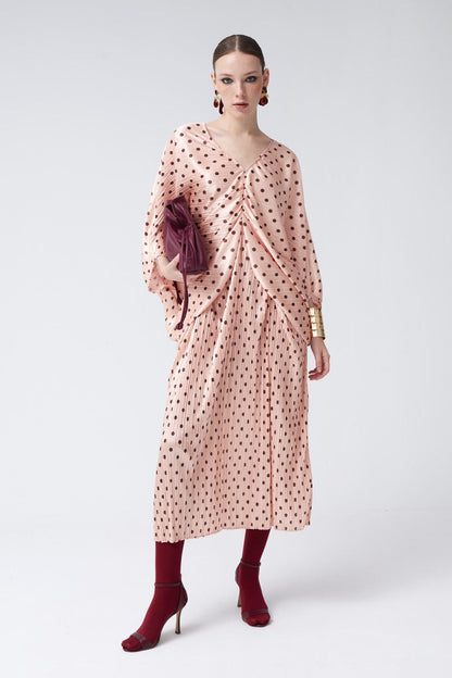 Gracefully Styled Dress for Any Occasion