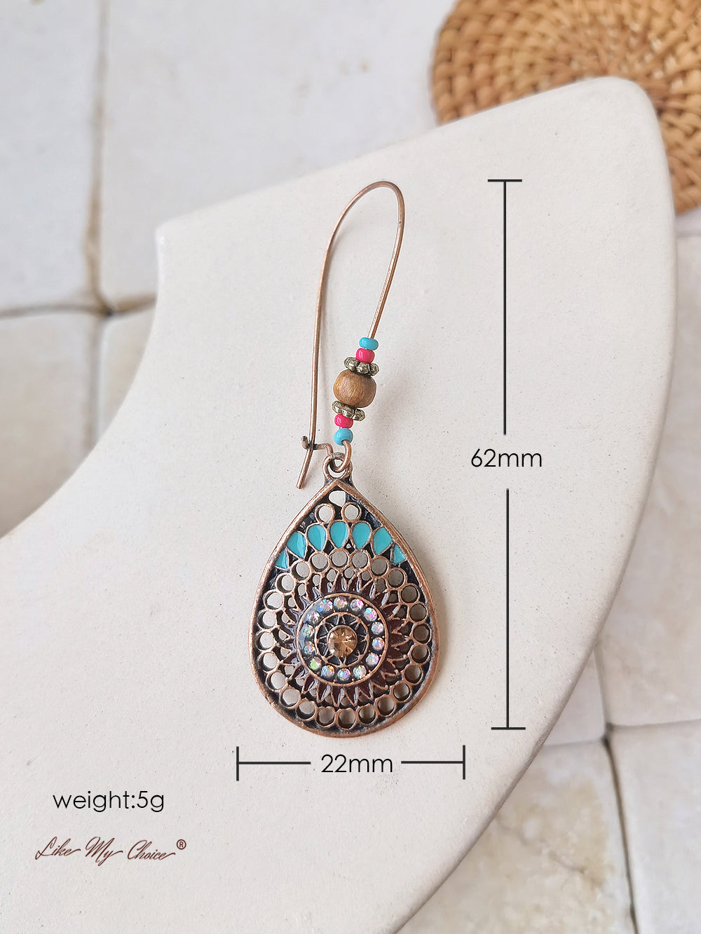 Gracefully Styled Garment for Any Occasion