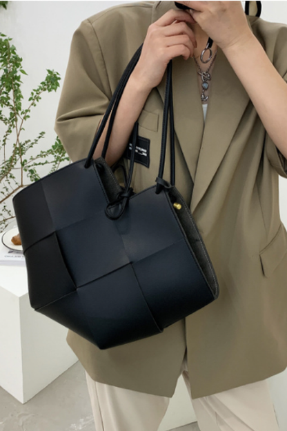 Beautifully Crafted Bag in a Classic Style