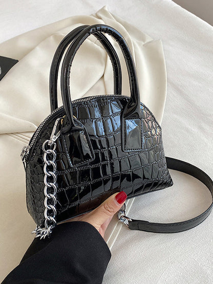 Beautifully Crafted Bag in a Classic Style