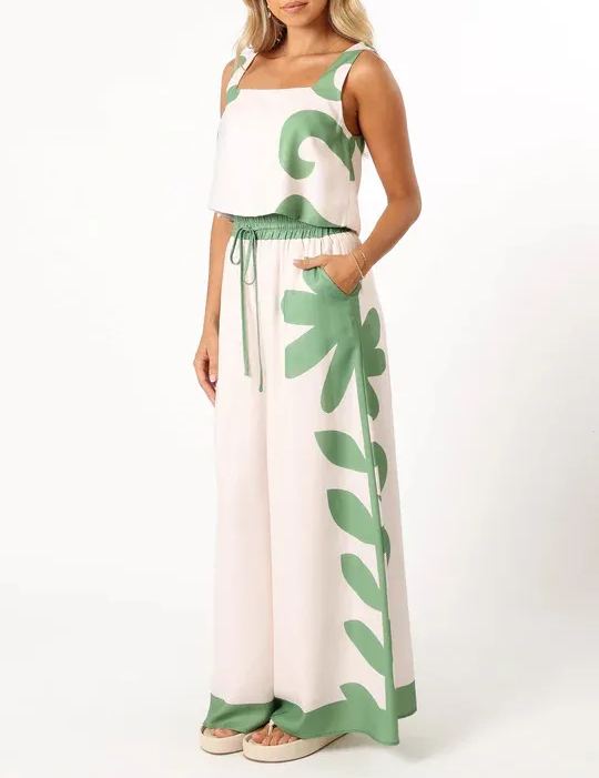 A Vintage Style Garment with Delicate Timeless Details