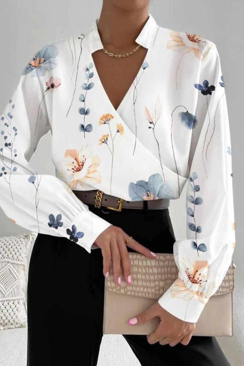 Classic Vintage Blouse with a Flattering Fit