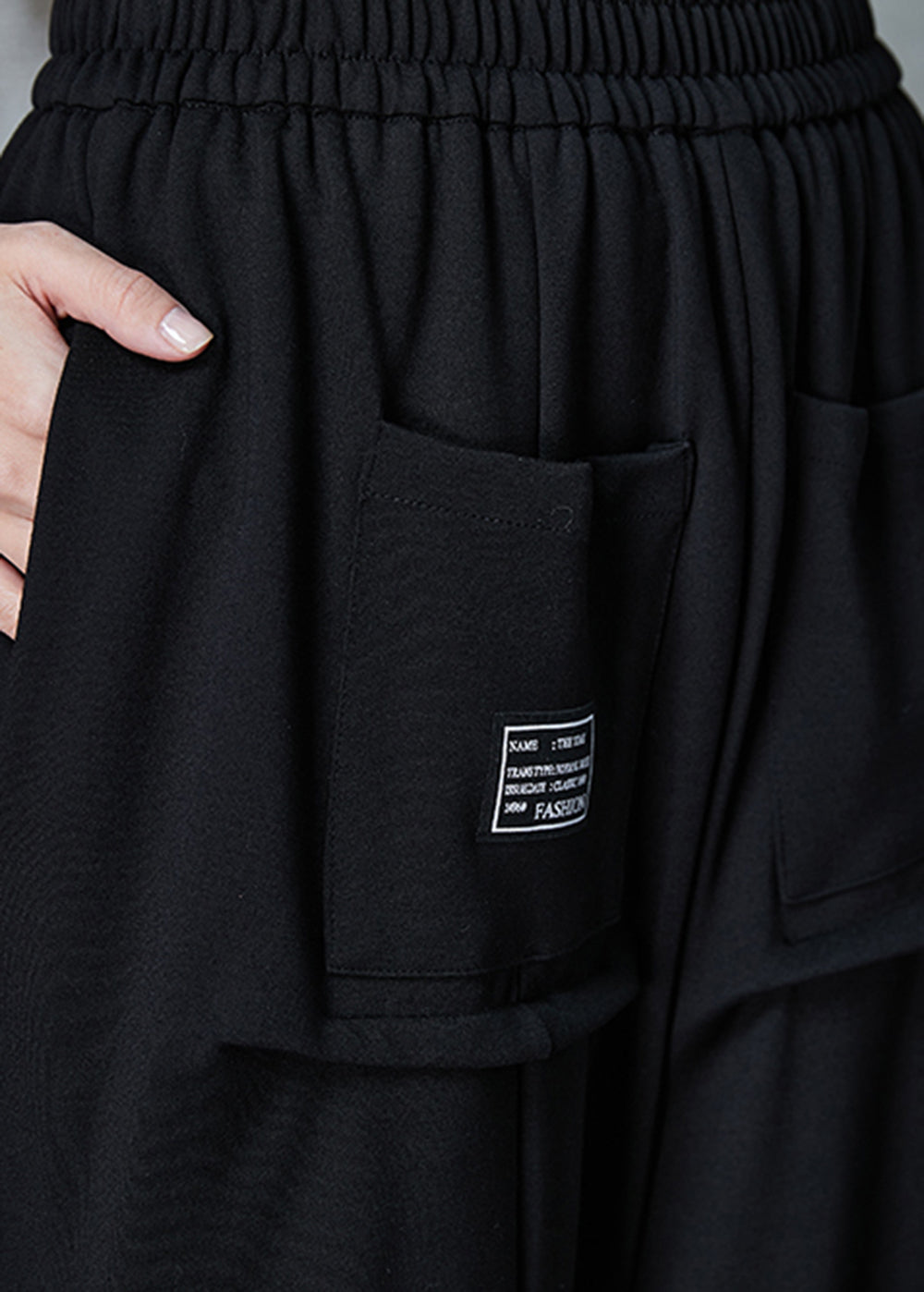 Beautifully Finished Pants in a Timeless Design
