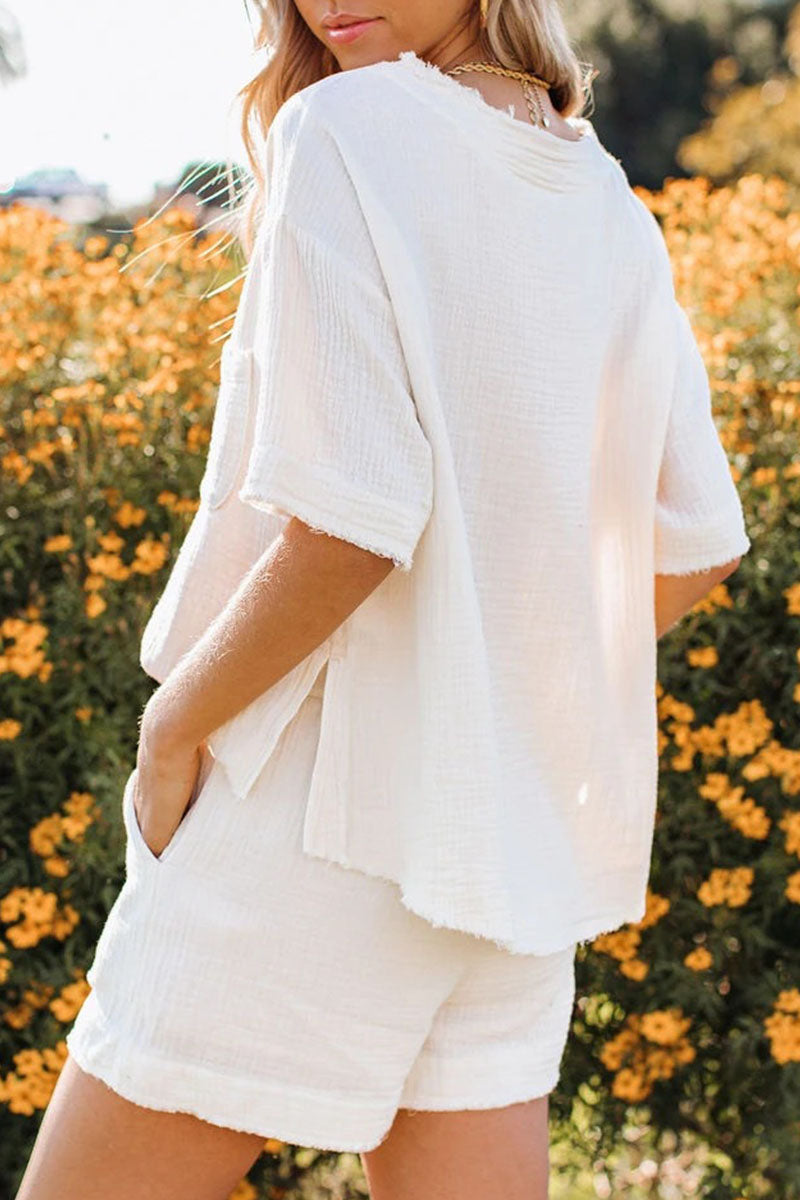 Effortlessly Elegant Garment with a Timeless Design
