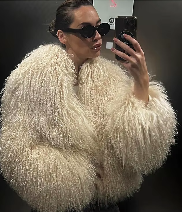 Gracefully Styled Coat for Any Occasion