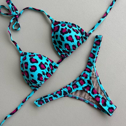 Effortlessly Elegant Bikini with a Timeless Design