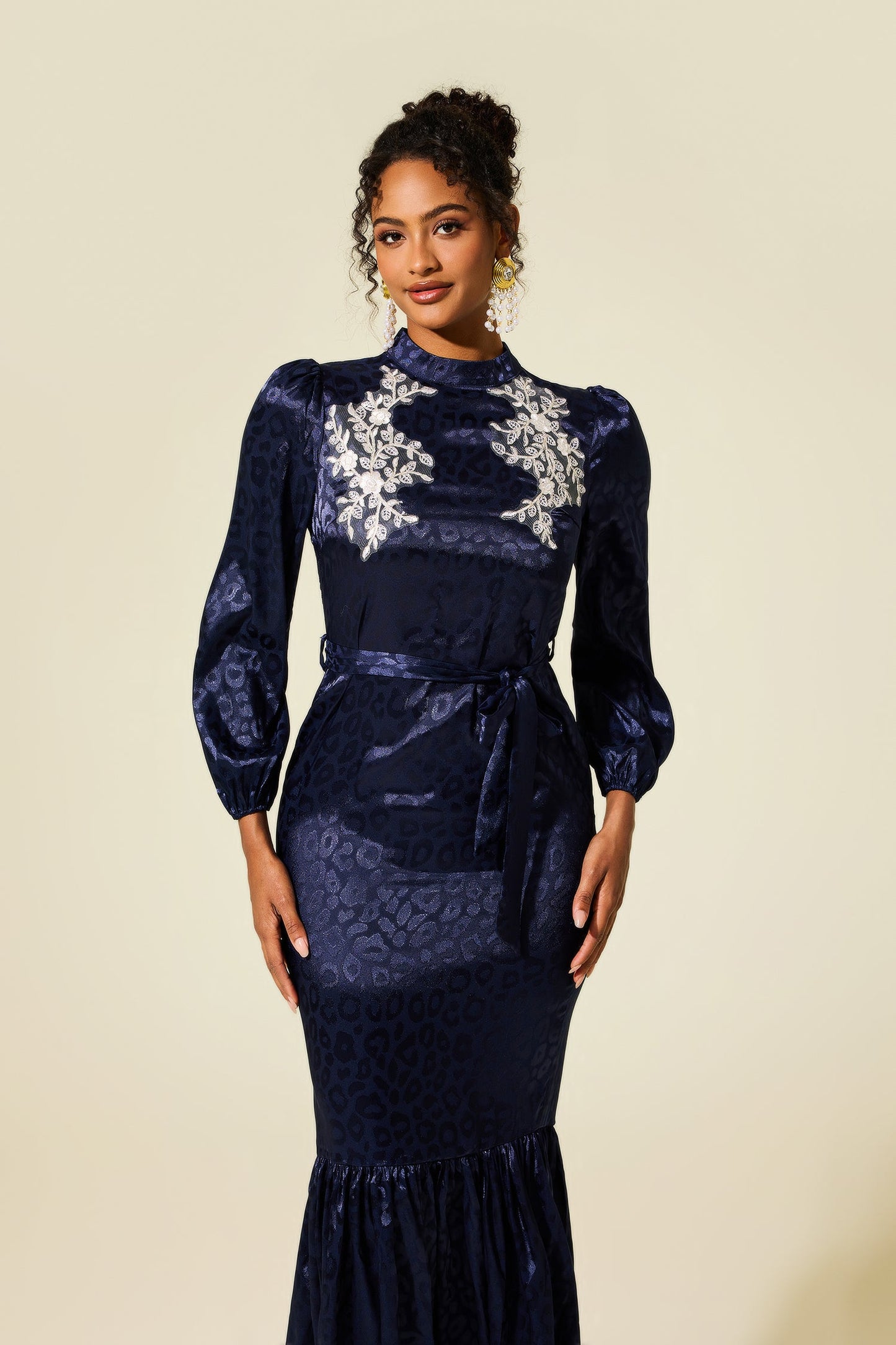 Sophisticated Dress with a Clean Classic Look
