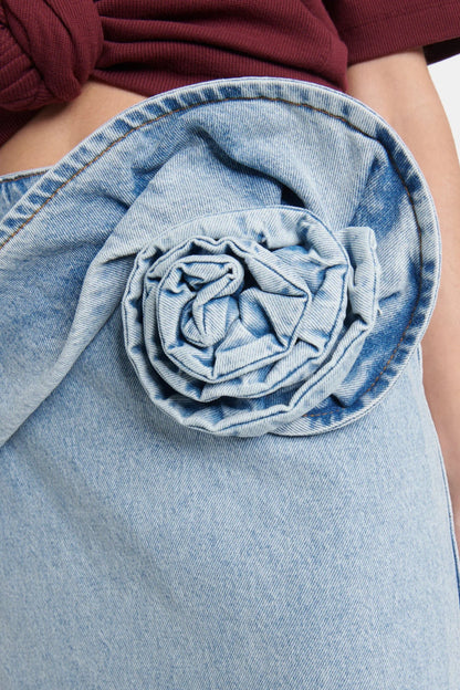 Beautifully Finished Garment in a Timeless Design