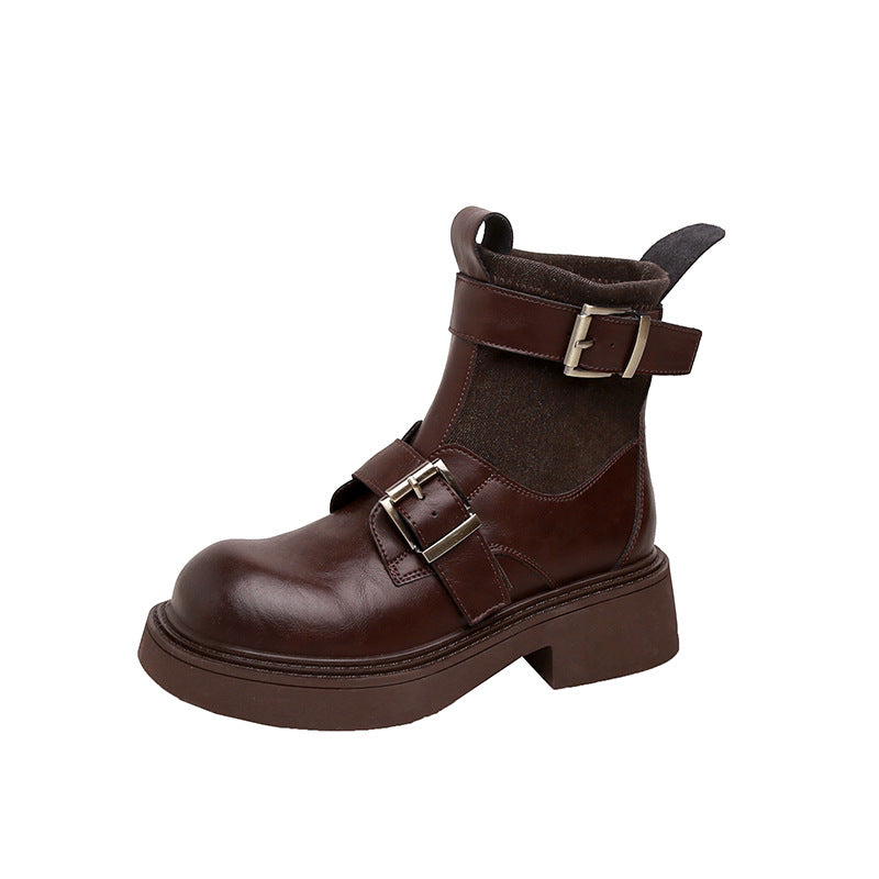 Well Tailored Boots with a Graceful Silhouette