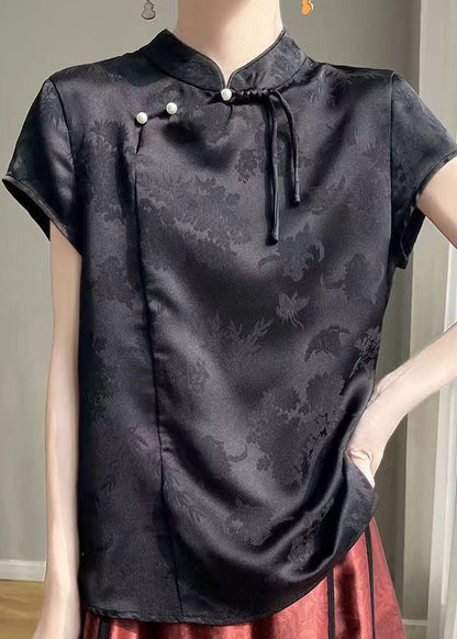 Polished Top with an Effortless Classic Look