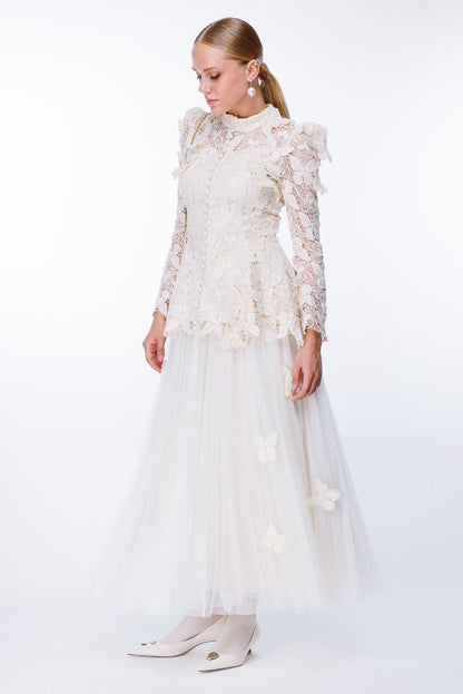Beautifully Crafted Dress in a Classic Style