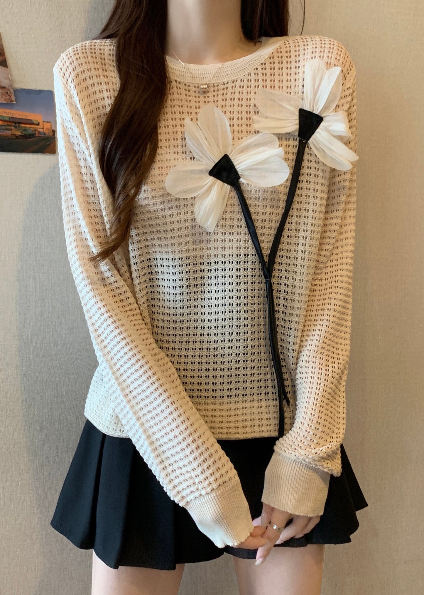 Effortlessly Elegant Top with a Timeless Design