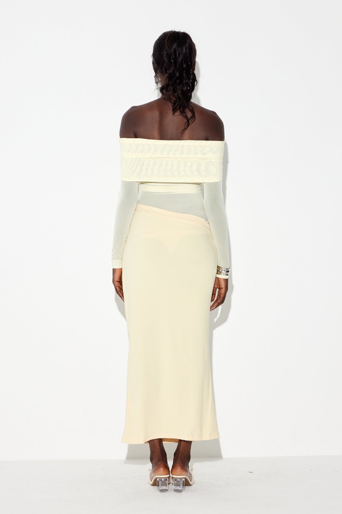 Gracefully Styled Dress for Any Occasion