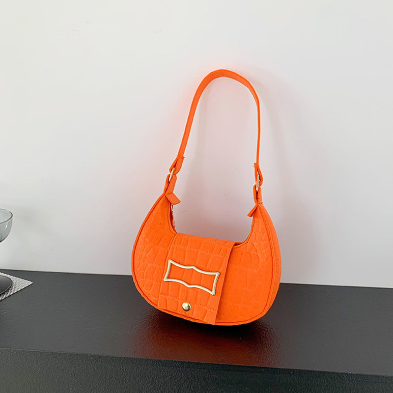Sophisticated Bag with a Clean Classic Look