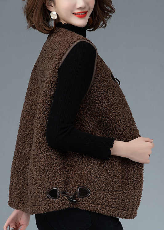 Beautifully Finished Coat in a Timeless Design