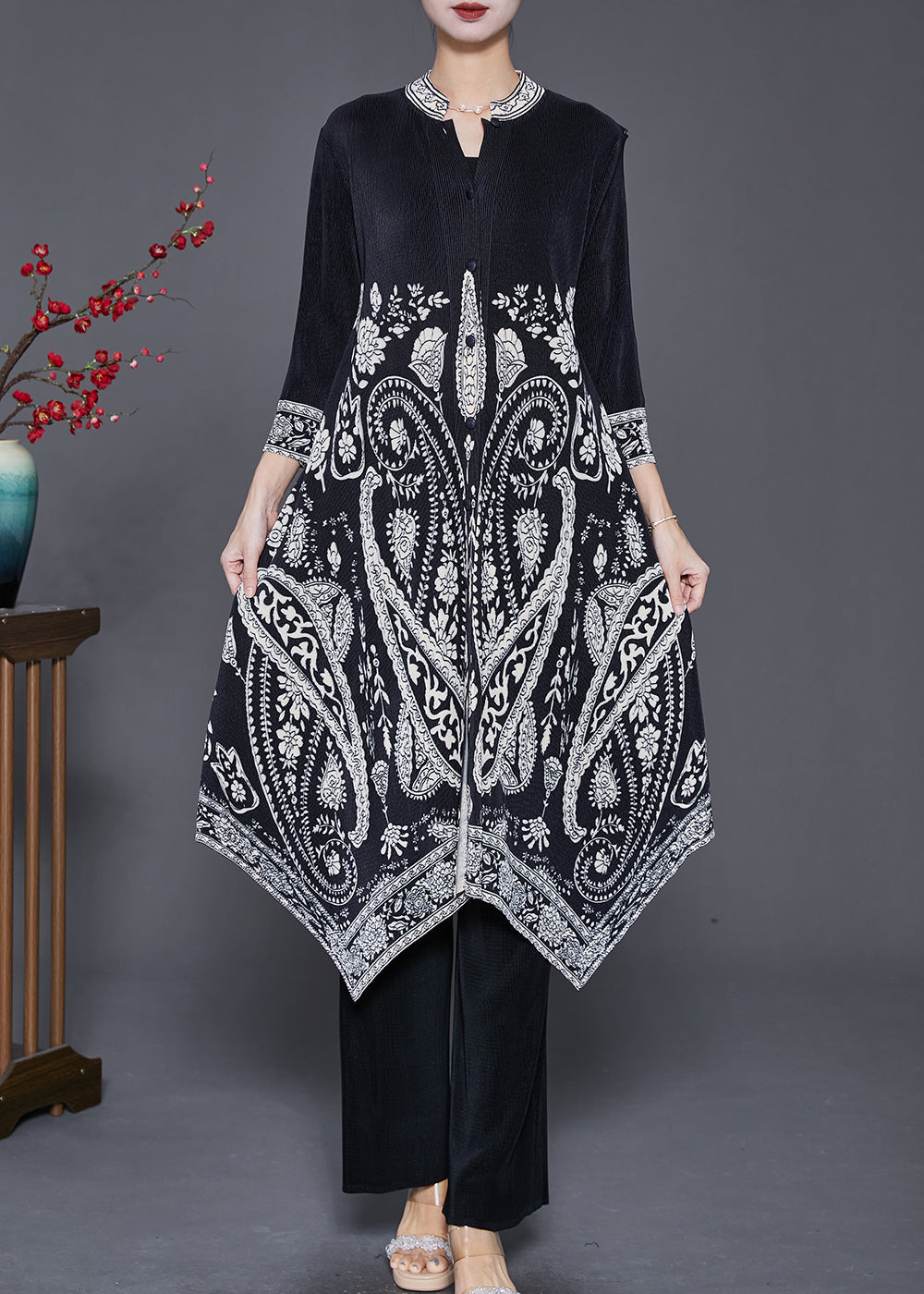 Sophisticated Dress with a Clean Classic Look