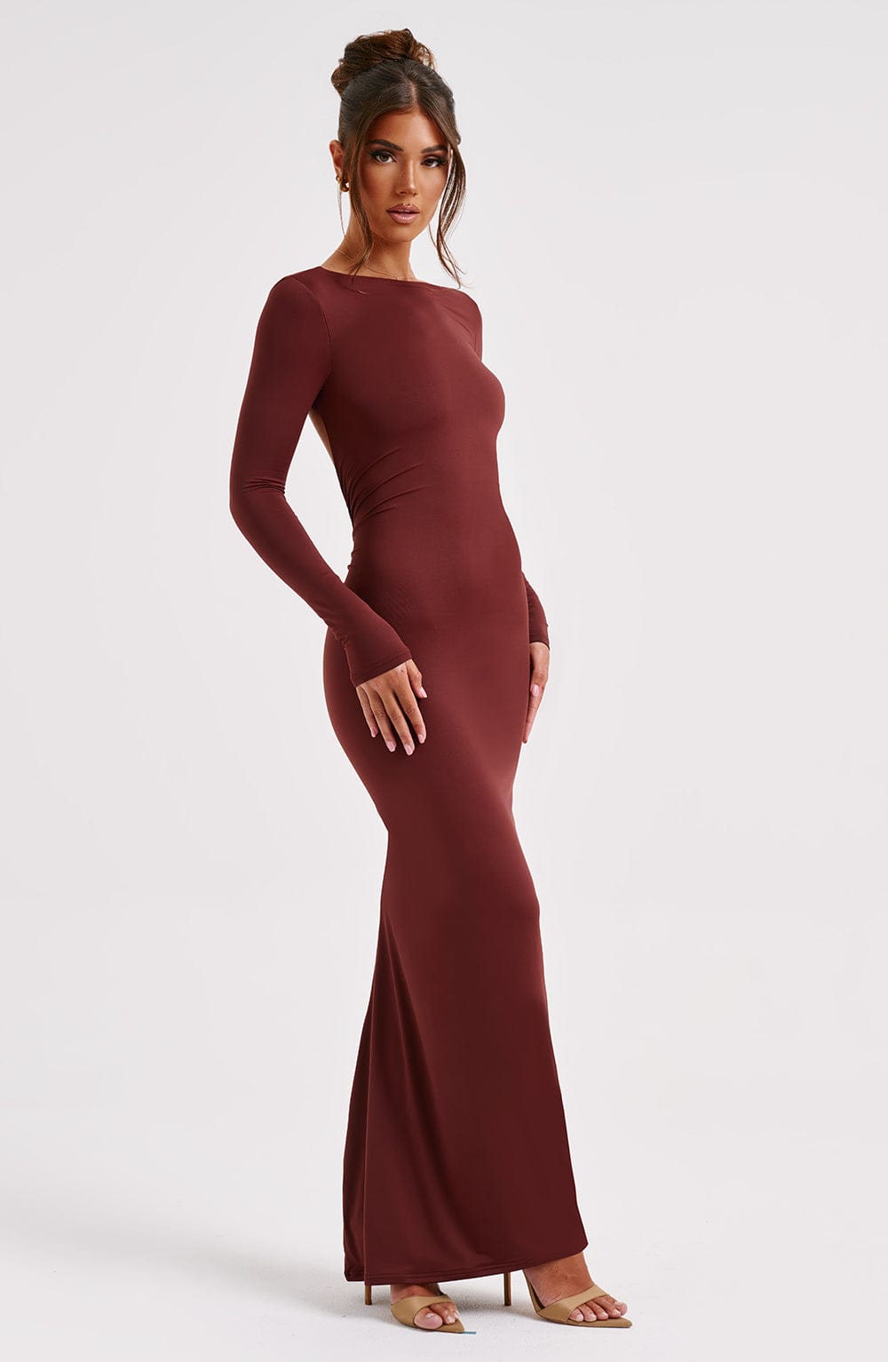 Gracefully Styled Dress for Any Occasion