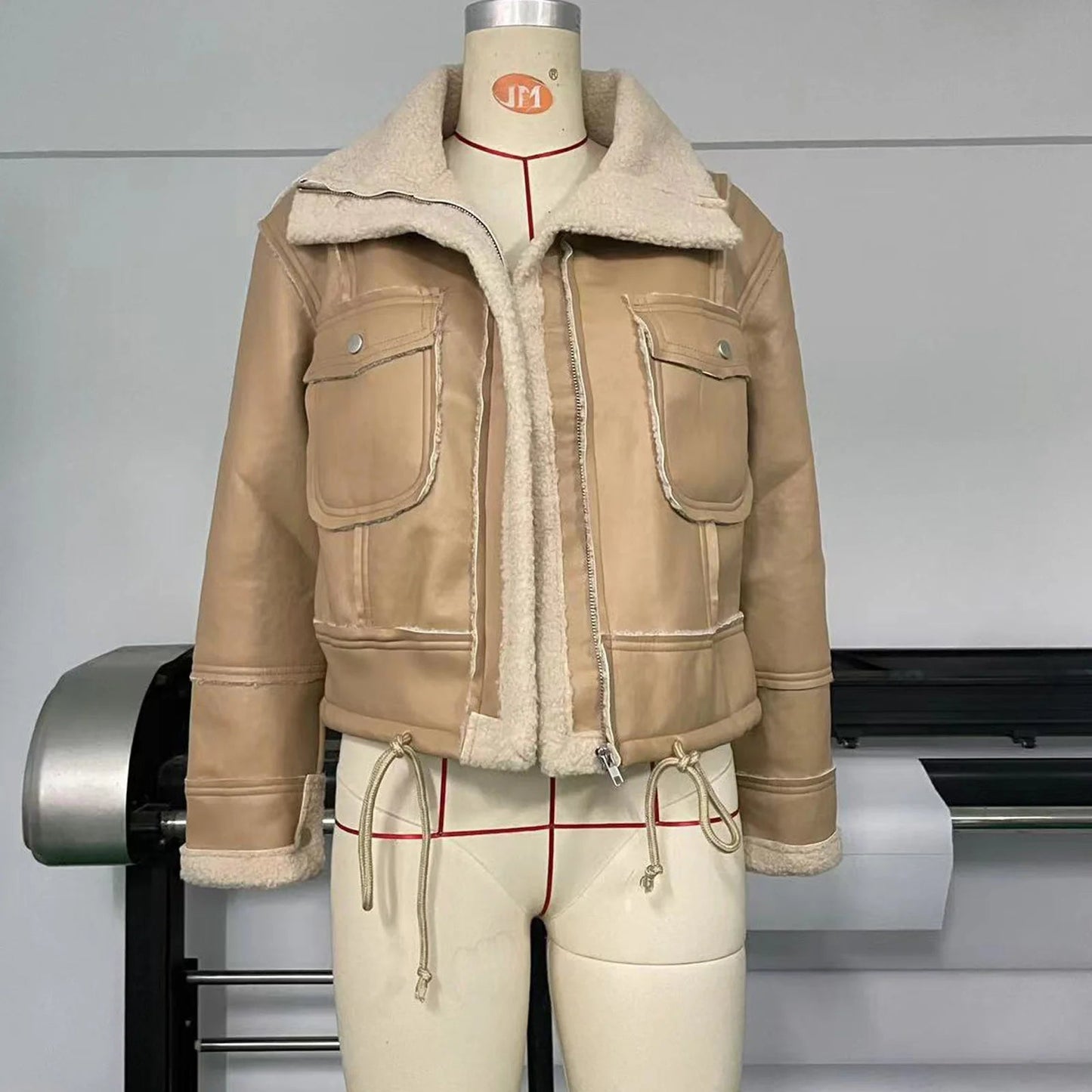 Elegantly Styled Jacket for Everyday Wear