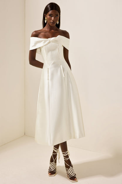 Classic Vintage & Enduringly Stylish Dress