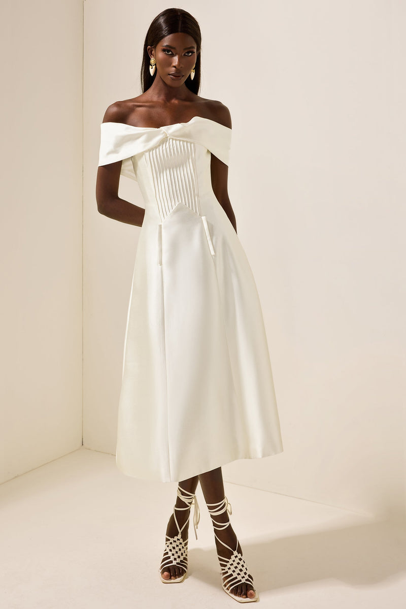 Classic Vintage & Enduringly Stylish Dress