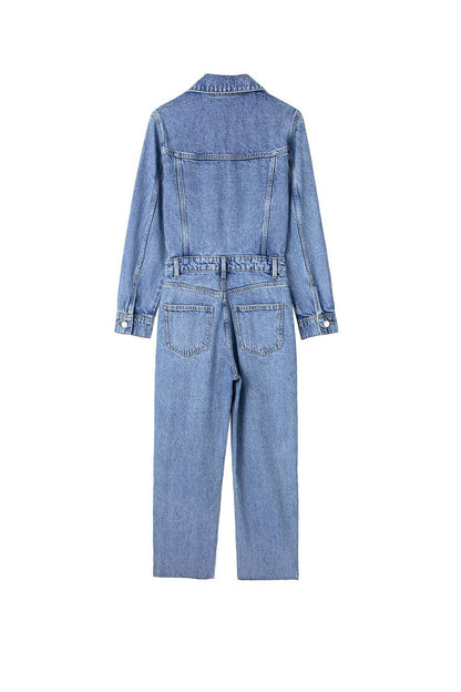 Gracefully Styled Garment for Any Occasion