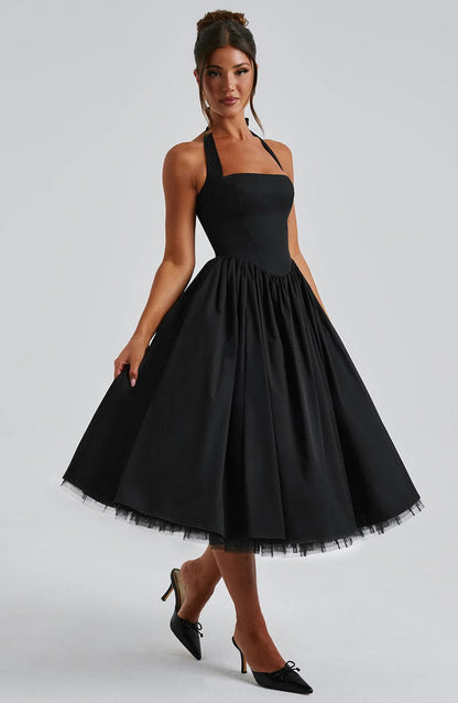 Effortlessly Elegant Dress with a Timeless Design