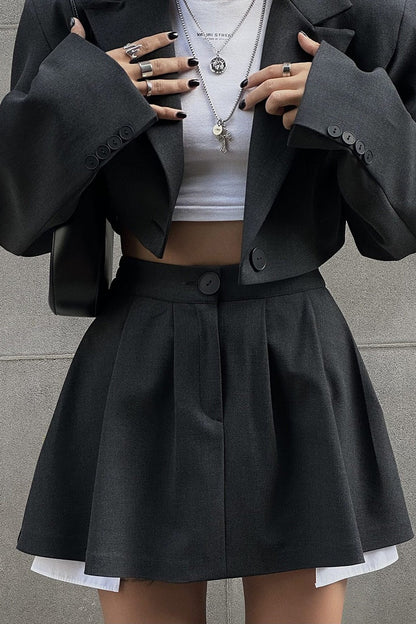 Sophisticated Garment with a Clean Classic Look
