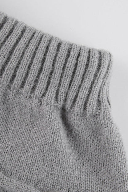 Effortlessly Elegant Garment with a Timeless Design