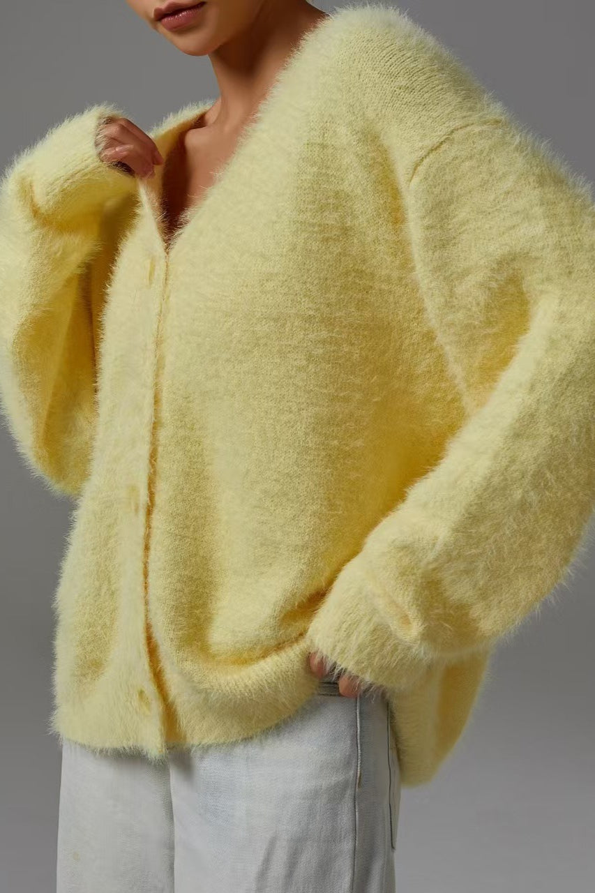 Elegantly Styled Cardigan for Everyday Wear