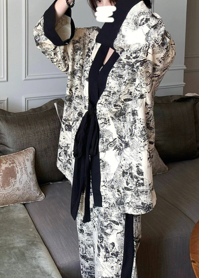 Effortlessly Elegant Garment with a Timeless Design