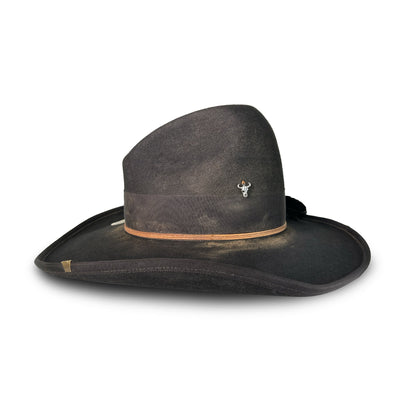 Gracefully Styled Garment for Any Occasion