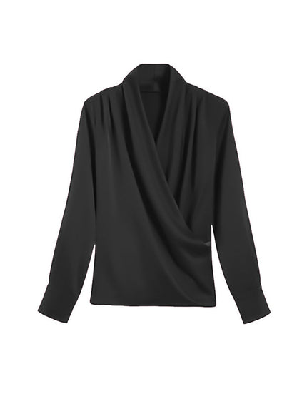 Classic Vintage Blouse with a Flattering Fit