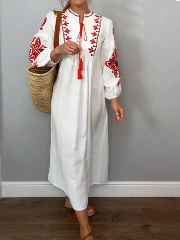 Beautifully Finished Dress in a Timeless Design
